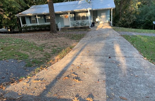 Guntersville House | 350 YARDS TO BOAT RAMP, CLOSE TO EVERYTHING