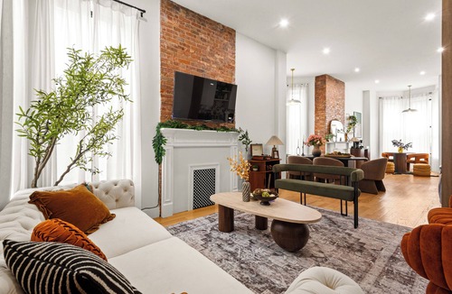 Jersey City Apartment | 3BD 2BA Duplex Brownstone + Parking - 25 min NYC