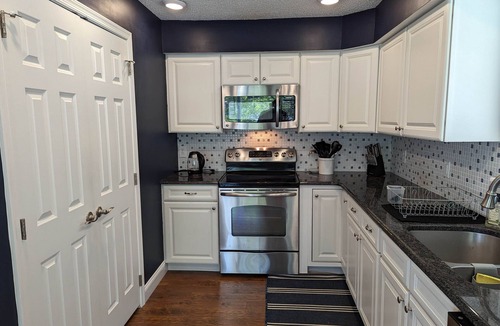 Gold Coast Condo | 3br 2ba centrally located on the island. Family-owned for over 35 years!