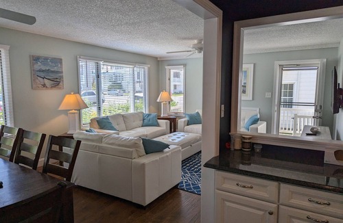 Gold Coast Condo | 3br 2ba centrally located on the island. Family-owned for over 35 years!