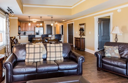 Talladega Condo | 3BR / 2BA Condo with Incredible Lake View