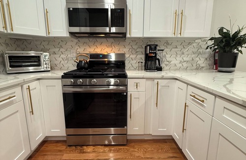 Constable Hook House | 3BR/2BA New Build in 2025 Modern Unit minutes away from NYC and NJ attractions!