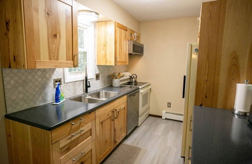 Polk City House | 3BR-Easy Lake Access-PingPong-Surrounded by Woods