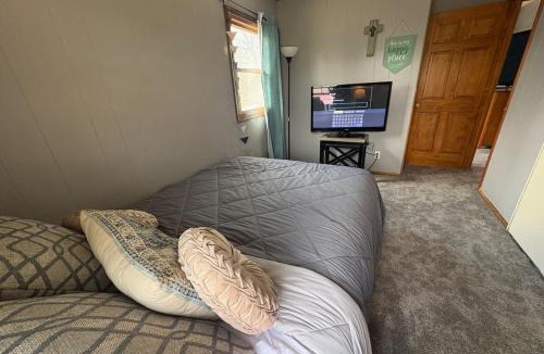 Pauline House | 3BR Home with Pool Table,Yard, Fast WiFi