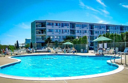 Southend Condo | 3BR Jersey Shore Condo with Private Balcony & Near the Beach