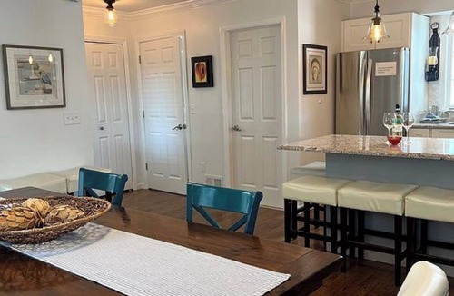 West Belmar House | 3BR Near Belmar Beach ,4 Beach Passes , Beach Chairs, Chef’s Kitchen, Grill