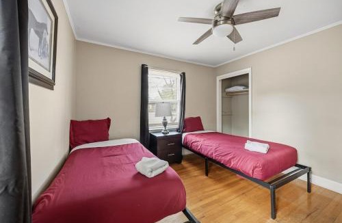 Fayetteville House | 3BR Near Cape Fear Valley Med Ctr & Fort Liberty