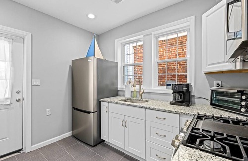 Ventnor City Apartment | 3br Newly Renovated Beach House Sleeps 10