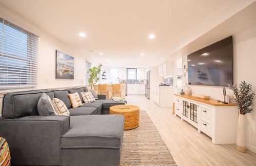 Ventnor City Apartment | 3BR w/Outdoor Oasis - 1.5 Blocks to Beach