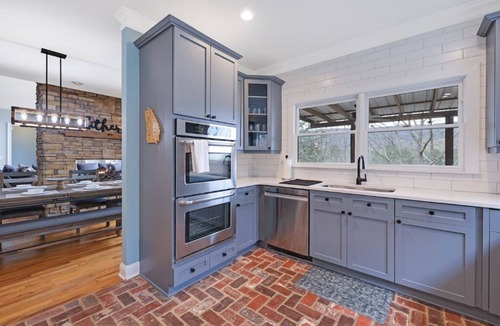 Waleska House | 4.9-Star Rated, Stunning 3600 SF House on Golf Course