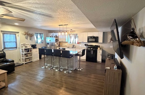 Columbia Cabin | 4 bd, 2 ba Cabin at Lake Rathbun. Sleeps 9. Less than a mile from lake.