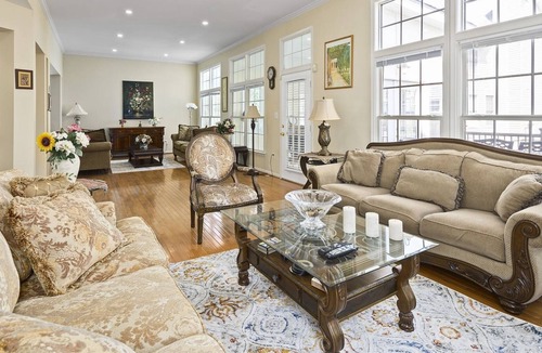 Cascades House | 4 Bdr. Suburban Home | Near D.C, Perfect for Families