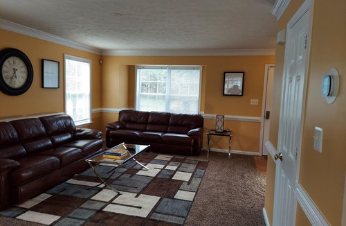 George Washington House | 4 Bdr TH Near Historic Downtown Fredericksburg & Quantico Sleeps 8 more