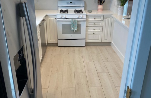 Beach Haven House | 4 BDRM with pool, beach block, Steps to beach,walk to Bay village,Fantasy Island