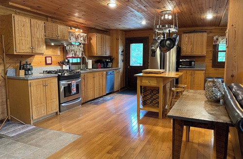 Thornton House | 4 bed/4 bath - White Mountain Retreat