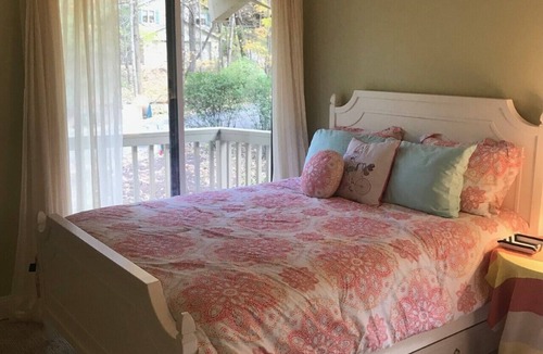 Fontana House | 4 Bedroom 3 Bath Spacious House on Golf Course blocks from the Beach!