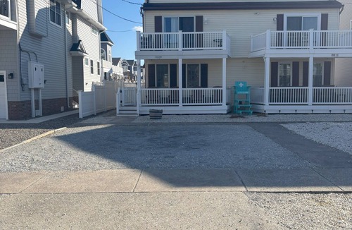 Townsend's Inlet Condo | 4-bedroom Beach Block Condo in Townsend Inlet! Perfect location! Ample parking!
