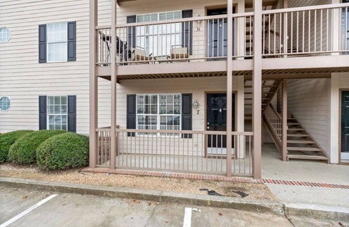 Auburn Condo | 4 bedroom condo and walk to Toomers!