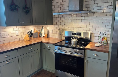 Edenton House | 4-bedroom farmhouse completely renovated just min outside historic Edenton