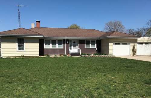 Greene House | 4-bedroom home located in Greene with views of the Shell Rock river