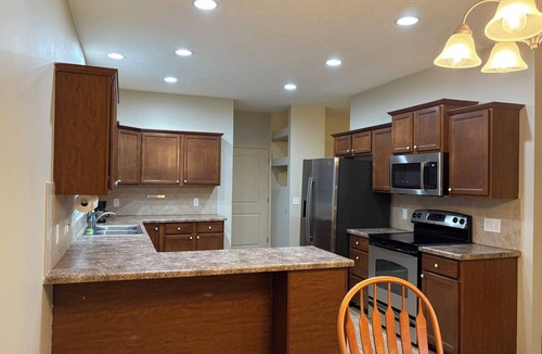 Millard House | 4-bedroom house in West Omaha, Quiet,Peaceful area
