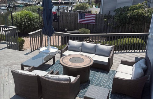 Point Pleasant House | 4-bedroom house in welcoming Point Pleasant with a double lot dock