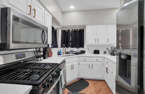 Gunter Afs House | 4 Bedroom House with Fast Wifi, Game Room, Fireplace, 2 King Beds, Grill, Office