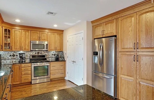 Union Beach House | 4-bedroom lovely house in serene bayside town with water views,short beach walk