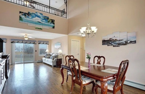 Union Beach House | 4-bedroom lovely house in serene bayside town with water views,short beach walk