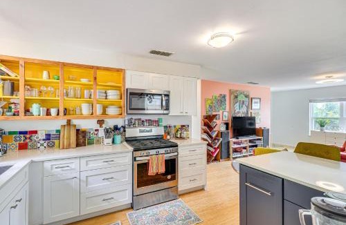 Windsor Park House | 4 Mi to Dtwn Austin: Home w/Large Fenced Yard!