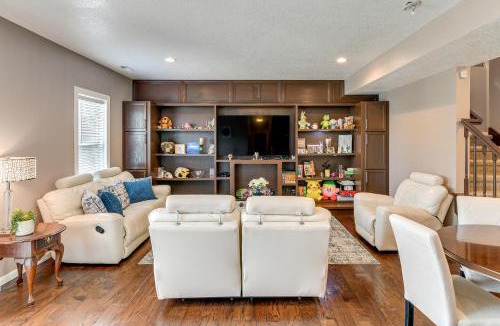 Des Moines Apartment | 4 Mi to Easter Lake Park! Inviting Rental w/Patio
