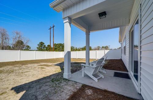 Hampstead House | 4 Mi to Surf City Beaches! Family Coastal Retreat