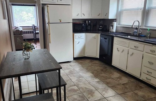 Wanamassa House | 4 minutes to famous Asbury boardwalk, beach, and other attractions.