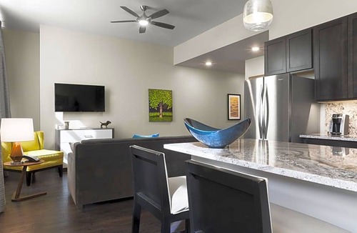 Downtown Hotel | 4-Star Hotel ∙ The Current Iowa, Autograph Collection
