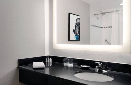 Iselin Hotel | 4 Units, Standard Room with 2 Beds, Delta Hotels by Marriott Woodbridge