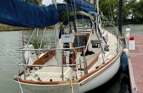 Stevensville Boat Rental | 40' Bristol sailboat with spectacular views