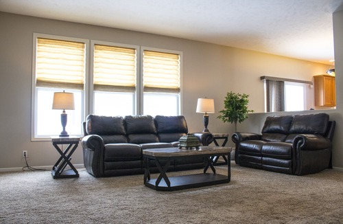 McArdle House | 4200 Sq Ft, Newly Furnished Home, Sleeps 16, West Omaha, Quiet Neighborhood