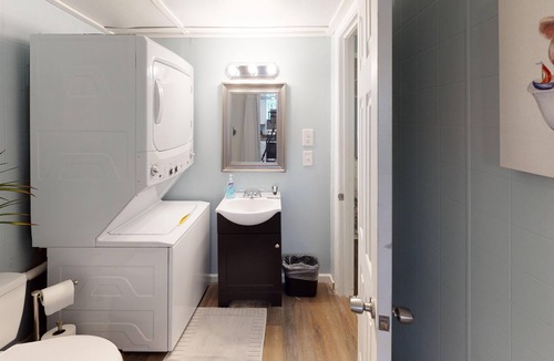Woodstock House | 4297 Earney Rd, Unit 3, Woodstock
