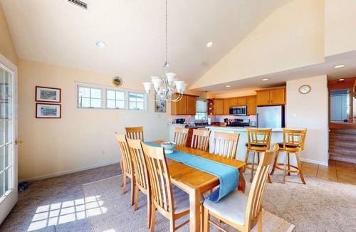 Gold Coast Condo | 4BR/3BA Beach Home w/Rooftop Deck & Outdoor Living