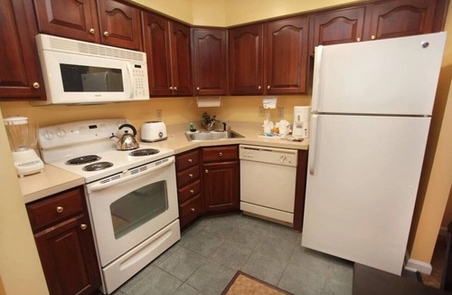Berkeley House | 4BR/4BA, Sleeps12. 4.5 resort. Vacation Village at Williamsburg near Theme Parks