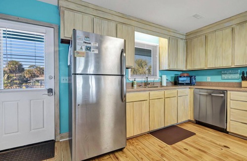 Edisto Island House | 4BR/4Bth Direct Oceanfront,House,Covered Porch and fireplace!
