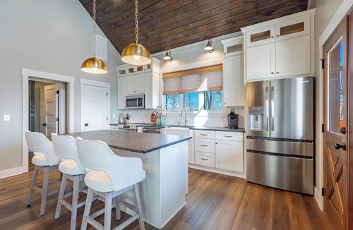 Mentone House | 4BR Lookout MTN, Mentone! Hot Tub, Views, Fireplaces, Trails, Hiking, Fishing