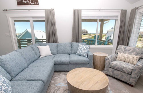Carova Beach House | 4x2279, Chateau Laylow- Oceanside, Ocean View, Hot Tub, Wild Horses!