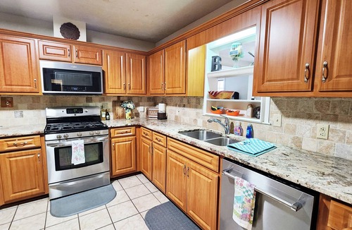 Phenix City House | 5 bedroom 2 1/2 bath house in Phenix City with beautiful pool, near Fort Moore.
