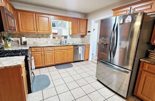 Phenix City House | 5 bedroom 2 1/2 bath house in Phenix City with beautiful pool, near Fort Moore.