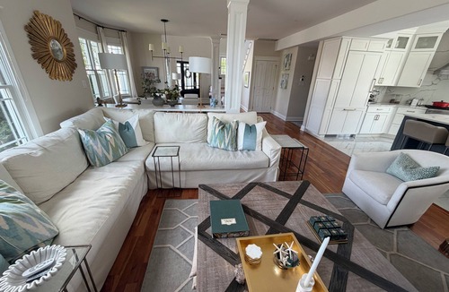 Gardens House | 5-bedroom 4.5 bath Ocean City GARDENS, BAY VIEW, WALK TO BEACH, PARKING