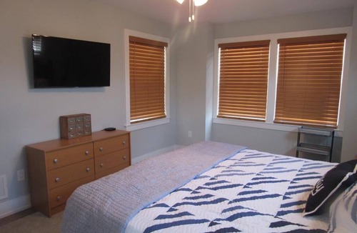 Surf City House | 5 bedroom accommodation in Surf City