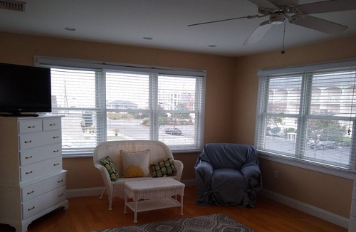 Point Pleasant Beach House | 5 Bedroom summer rental 1.5 blocks to beach