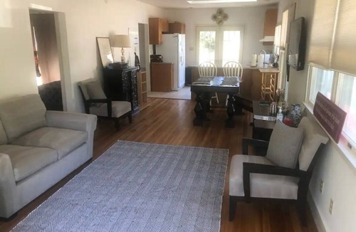 Somers Point House | 5 Minutes to Ocean City, Somers Point Bars and Margate!