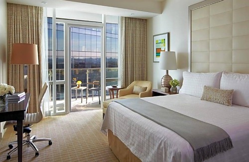Harbor East Hotel | 5-Star Hotel ∙ Four Seasons Baltimore